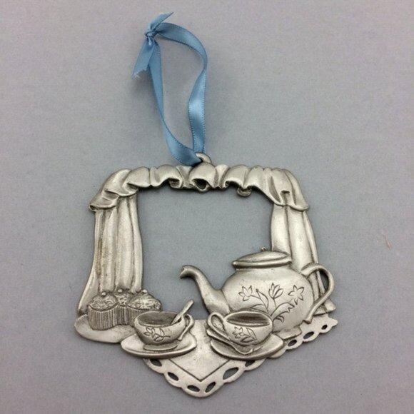 Vtg Pewter Ornament Teapot Scene Lindsay Claire Designs Signed LCD Christmas - Picture 1 of 12